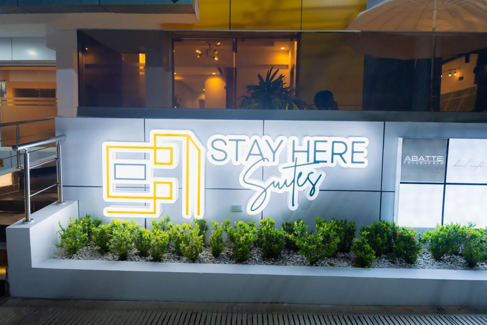 Hotel Stay Here Suites 聖多明哥 外观 照片