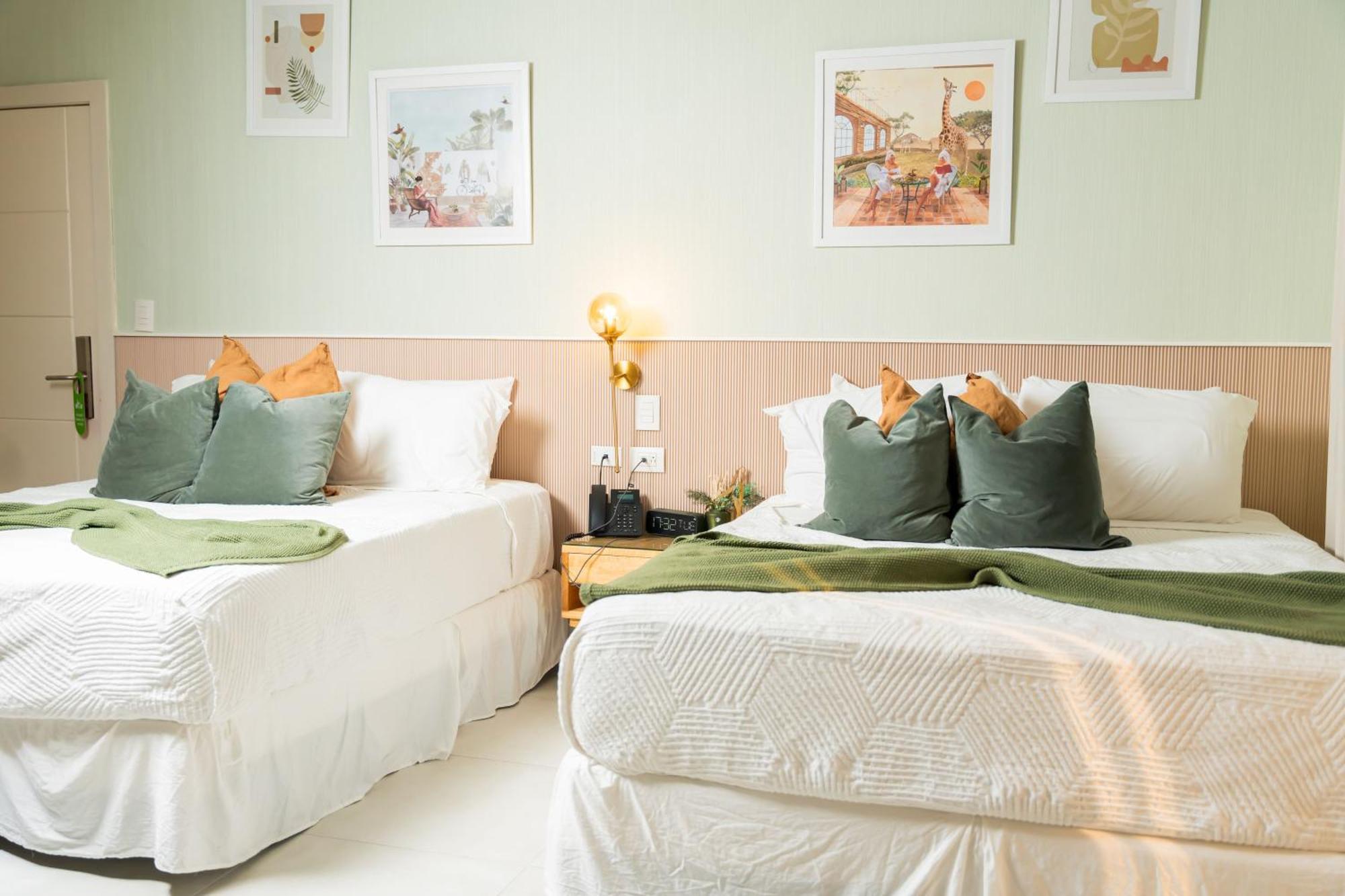 Hotel Stay Here Suites 聖多明哥 外观 照片